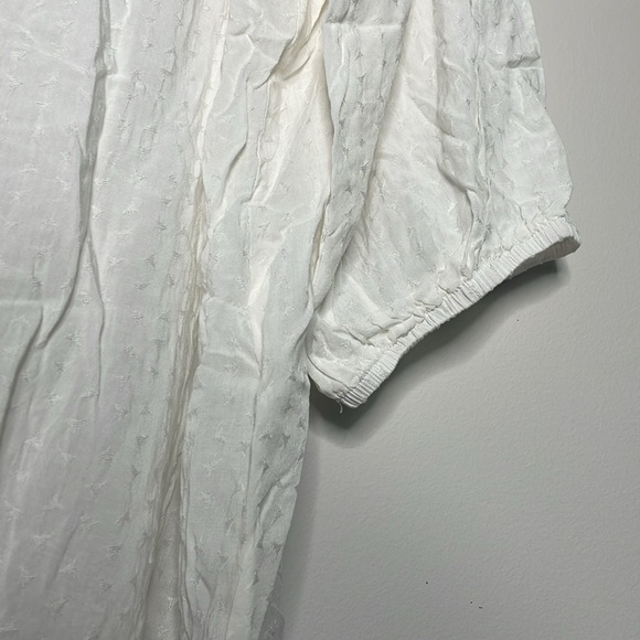 Solitaire 3/4 Sleeve Crocheted Top - Picture 7 of 7